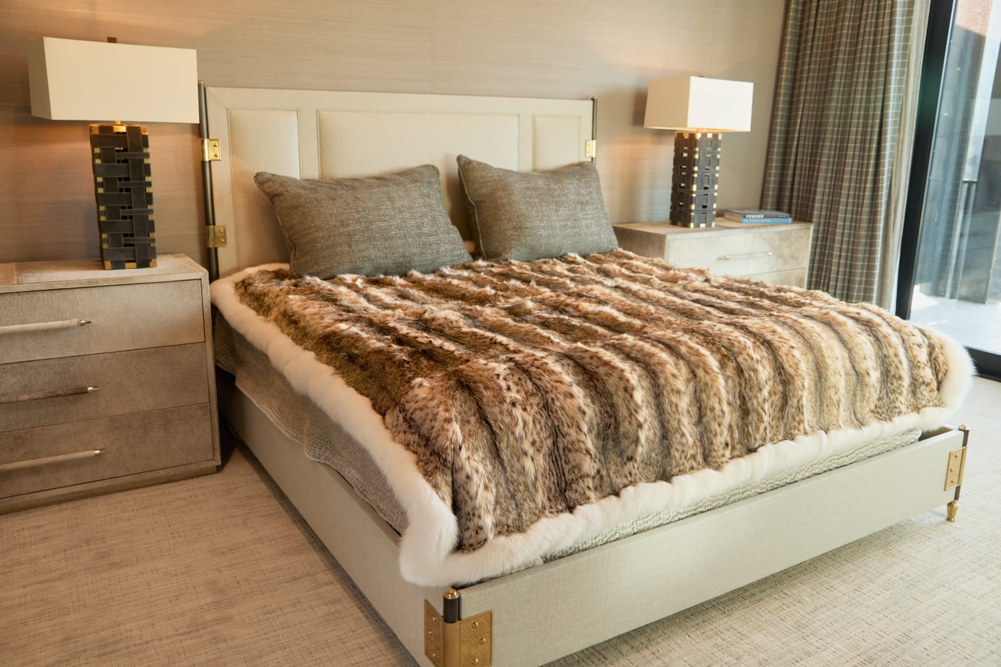 American Lynx with Shadow Fox Trim blanket on bed