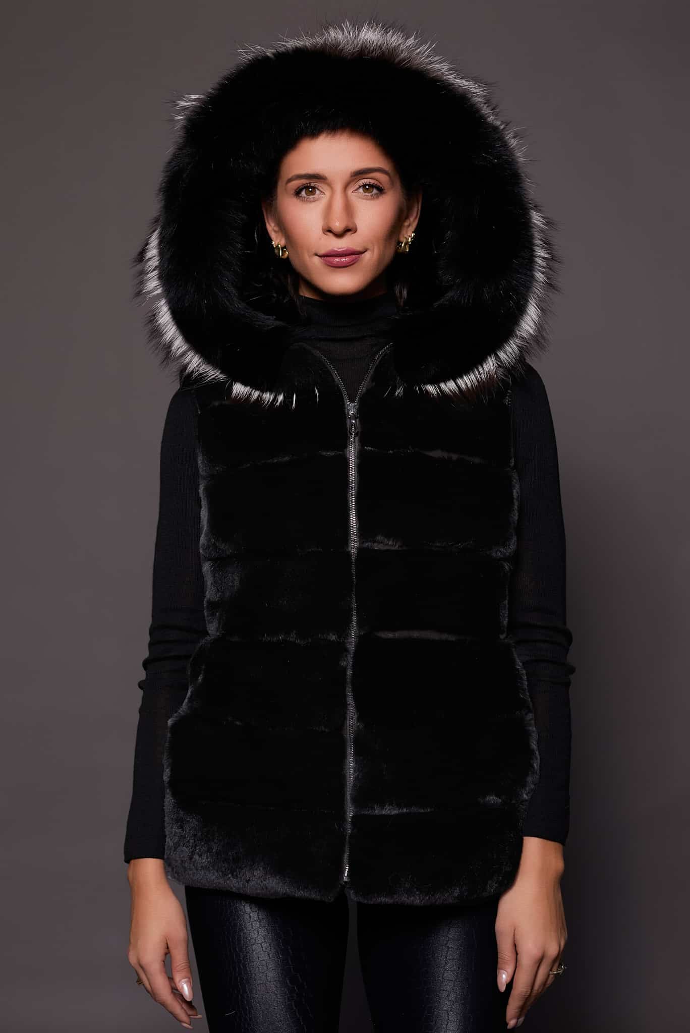 ALMA REX VEST BLACK HOOD