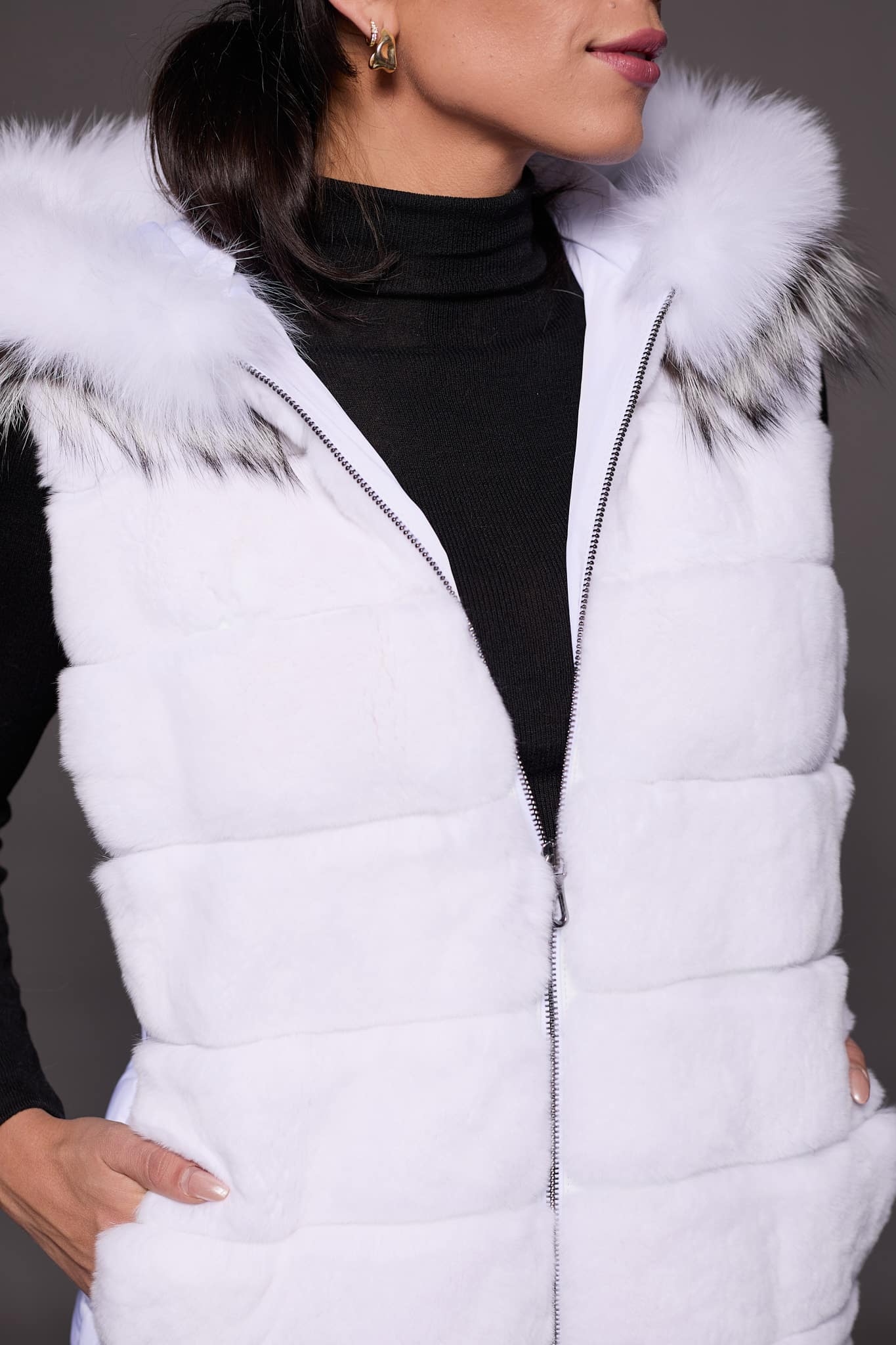 ALMA REX VEST WHITE DETAILS